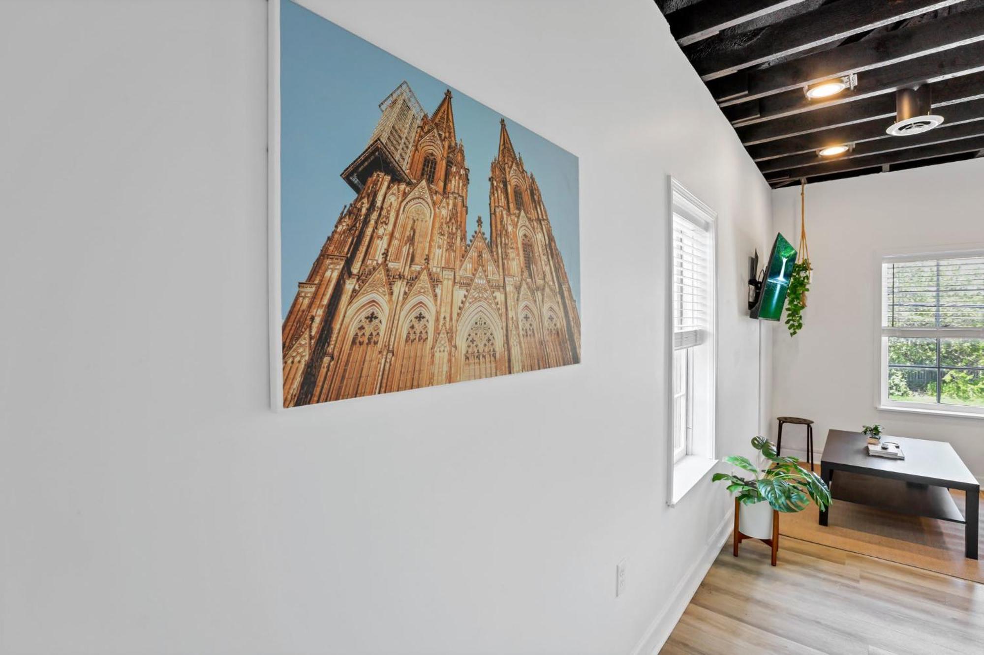 Apartment Housepitality - The View *